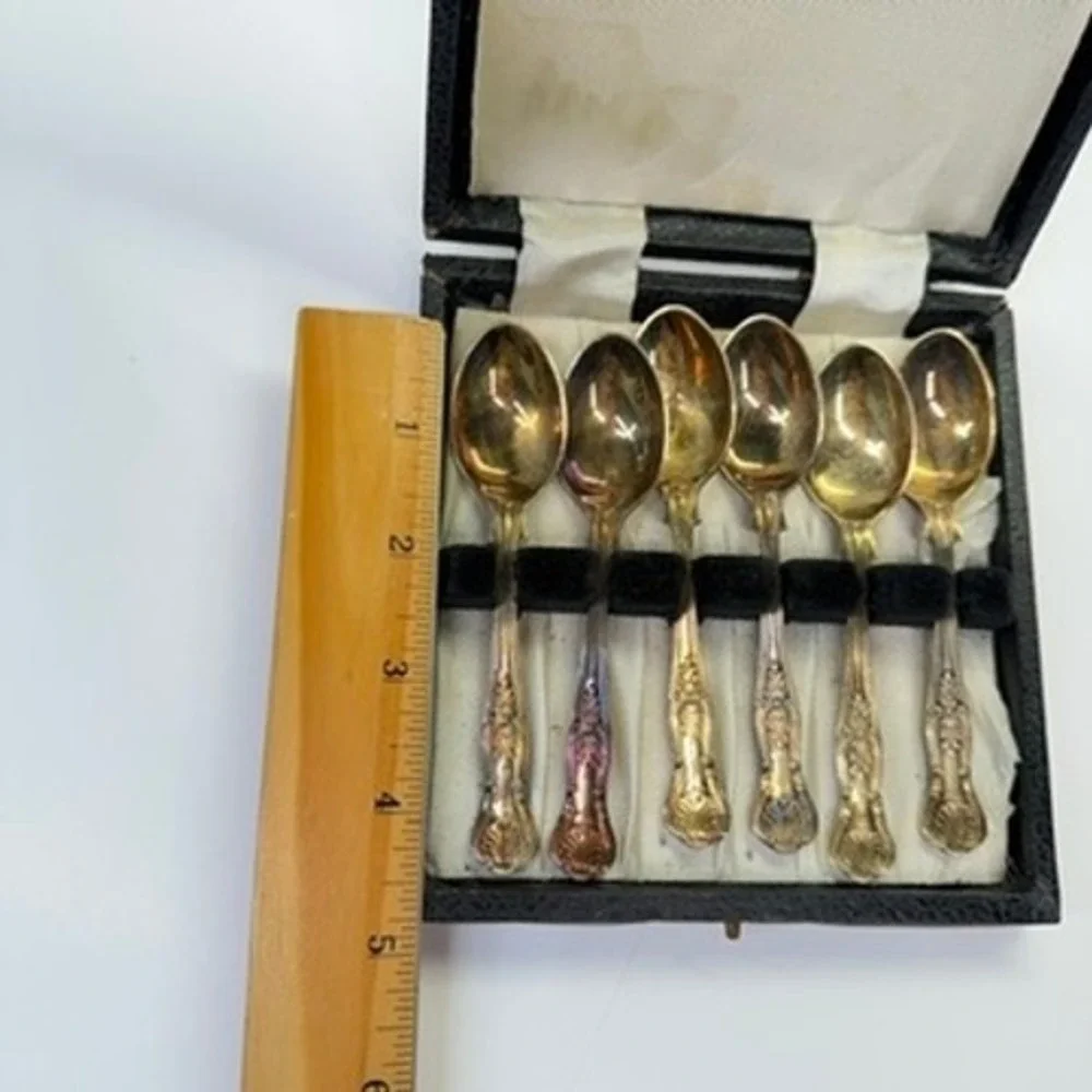 Holt Renfrew Sheffield‎ England Vintage Silver Plate Spoons Set of 6 with Case